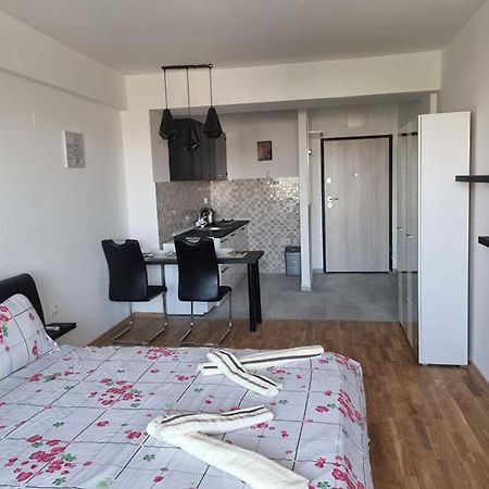 Porta Bus Station Apartment Skopje Extérieur photo