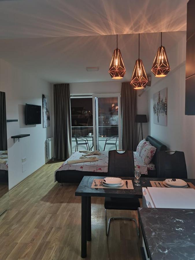 Porta Bus Station Apartment Skopje Extérieur photo