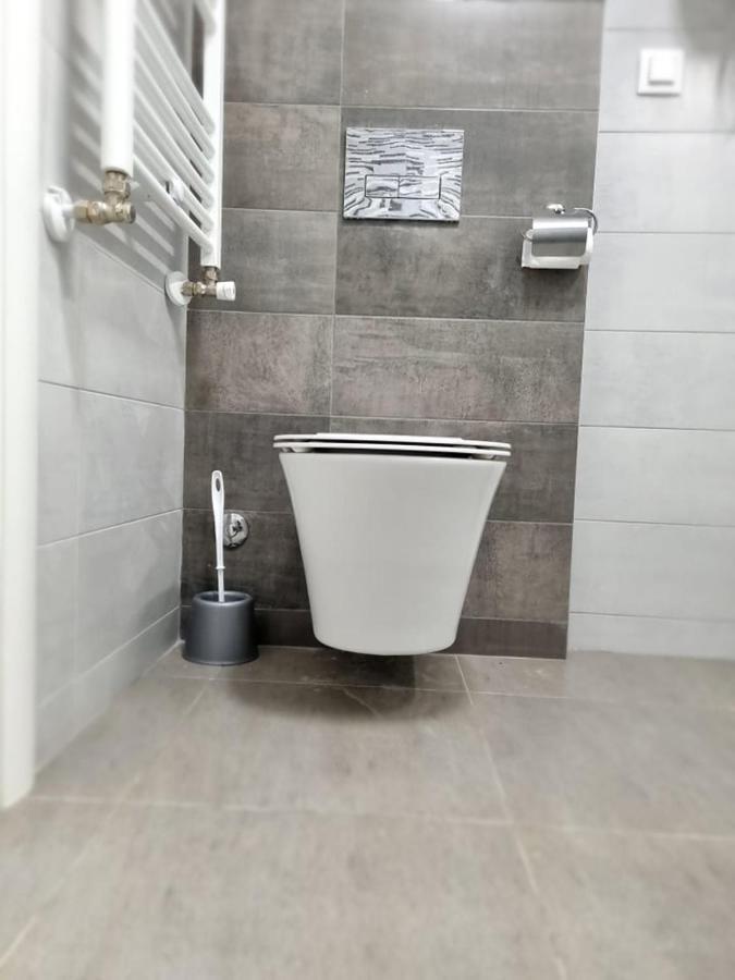 Porta Bus Station Apartment Skopje Extérieur photo